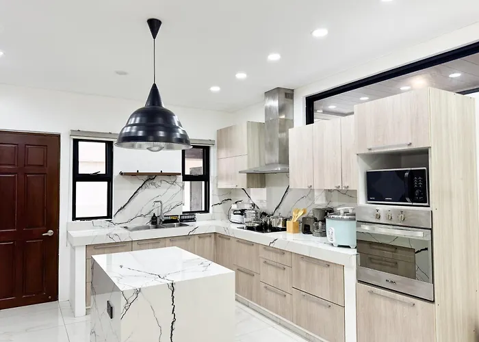 Villa Halika & Capitolo Events Place Near Bgc *
