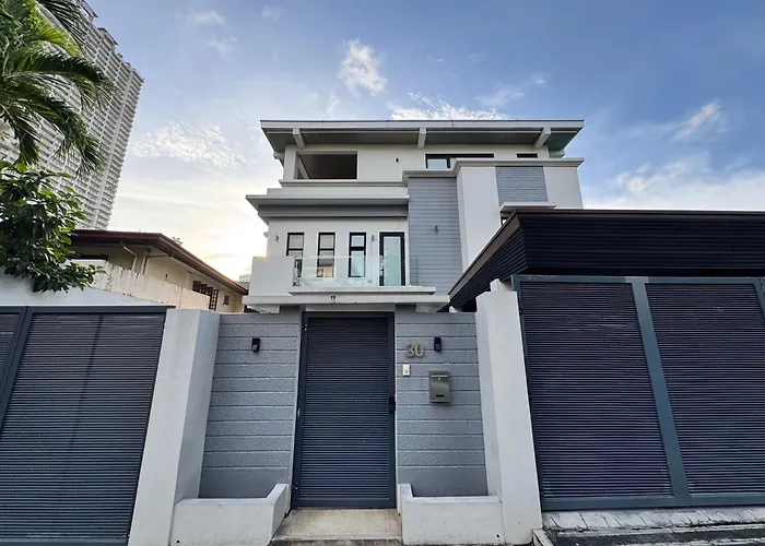 Villa Halika & Capitolo Events Place Near Bgc *